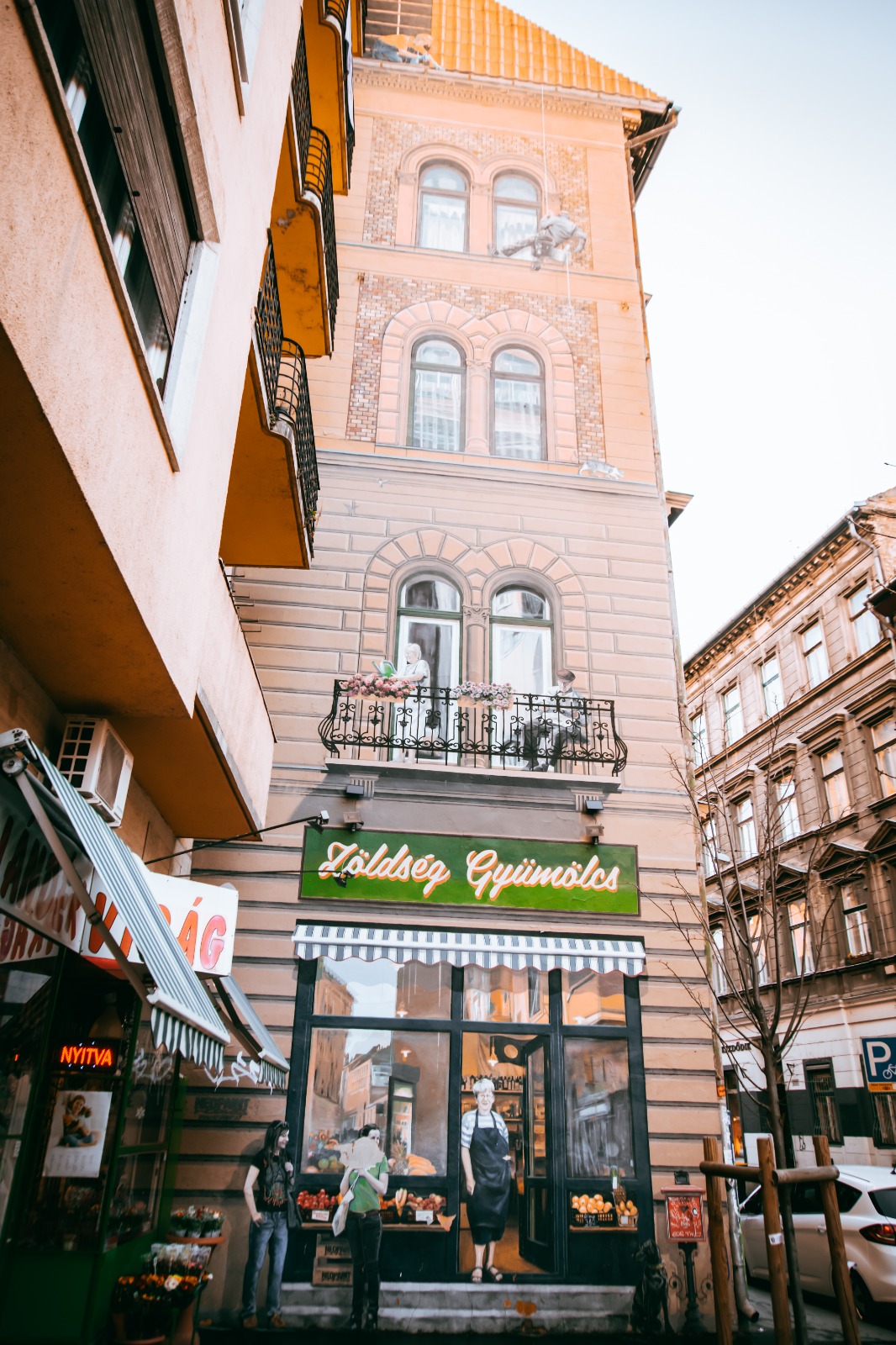 Alternative Street Art Walking Tour of Budapest